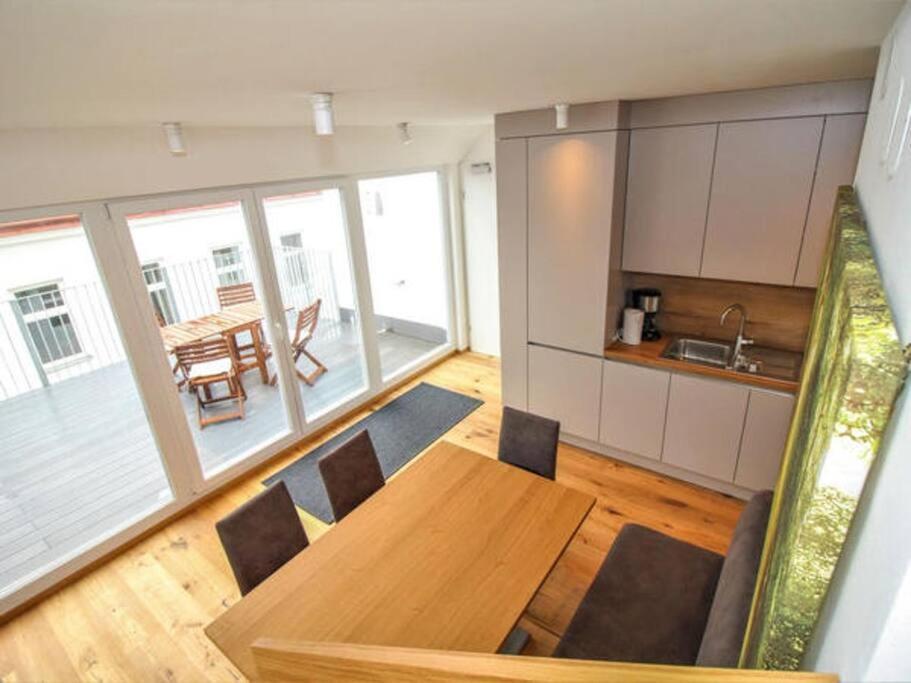 Luxury 2-Floor Rooftop Apartment With Terrace In The City Center Vienna Exterior photo